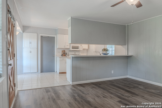 Listing photo id 19 for 210 Downshire