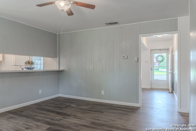 Listing photo id 20 for 210 Downshire