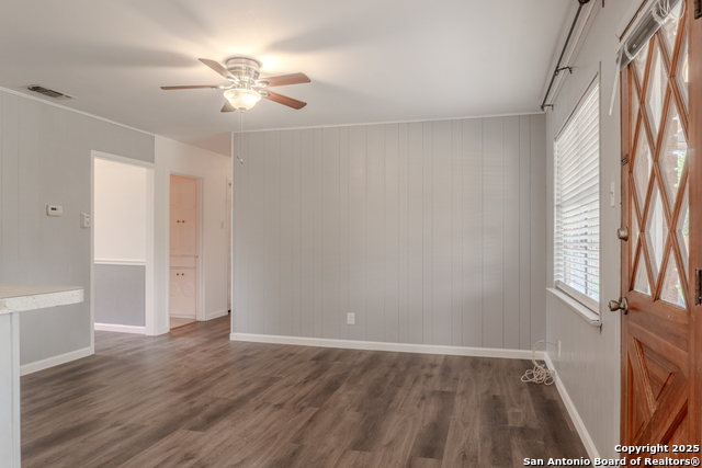 Listing photo id 23 for 210 Downshire