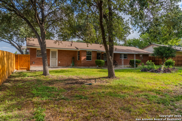 Listing photo id 24 for 210 Downshire