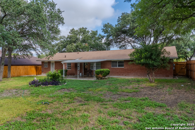 Listing photo id 26 for 210 Downshire