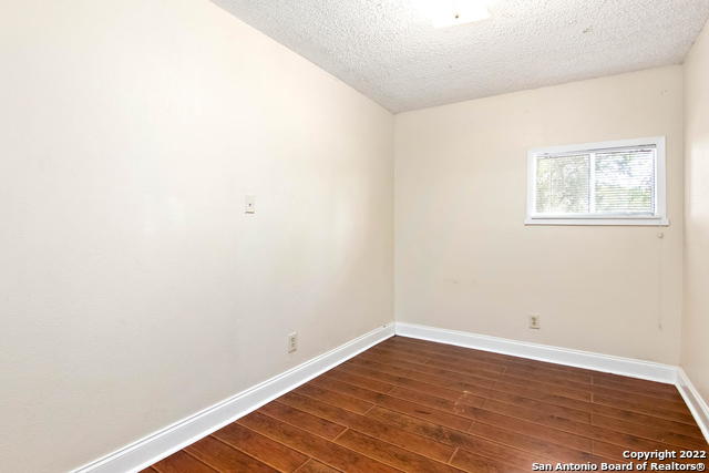 Image 14 of 17 For 4018 Meeks Ave