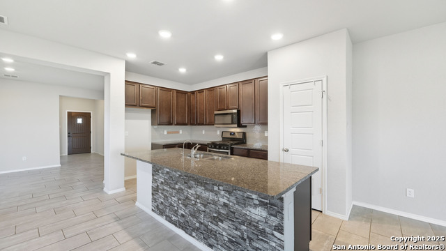 Image 11 of 48 For 534 Candor Stone