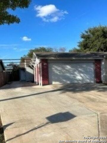 Image 11 of 26 For 6827 Maple Springs