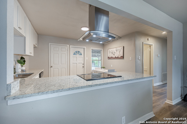 Image 9 of 29 For 403 Ranmar  