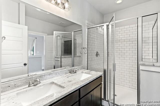 Image 10 of 17 For 419 Cactus 102