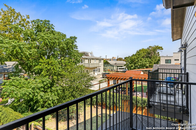 Image 13 of 17 For 419 Cactus 102