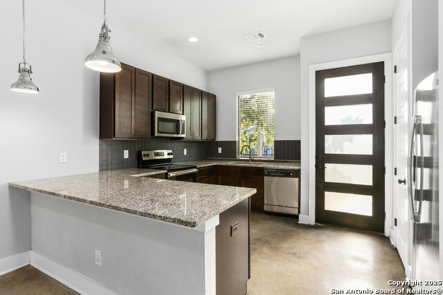 Image 2 of 17 For 419 Cactus 102