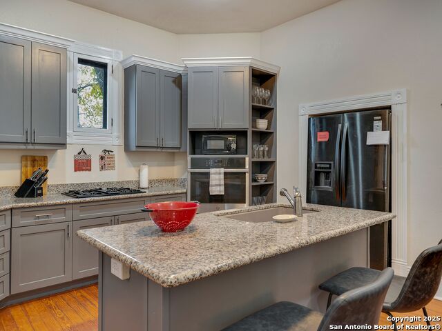 Image 12 of 35 For 115 Courtland Place E