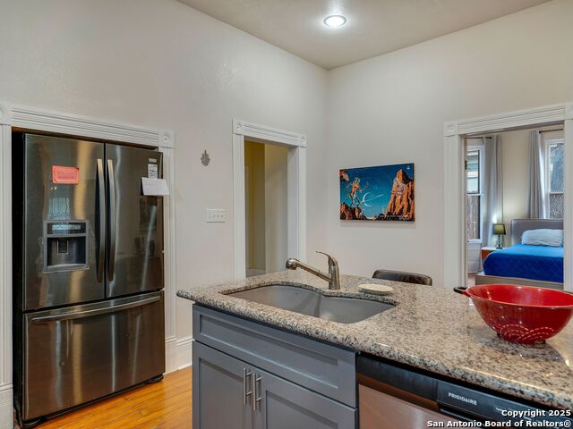 Image 17 of 35 For 115 Courtland Place E