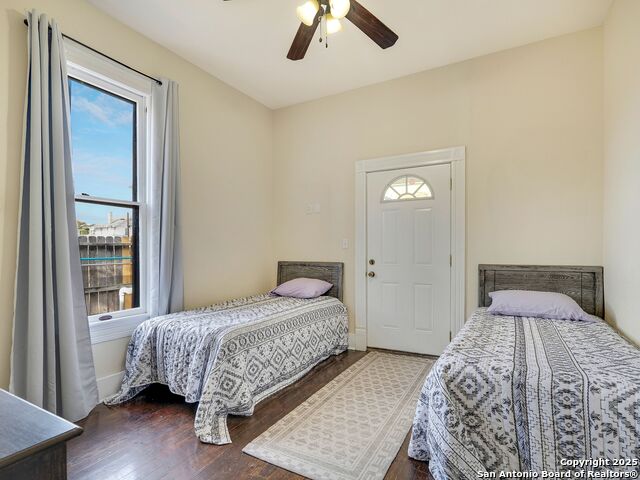 Image 22 of 35 For 115 Courtland Place E