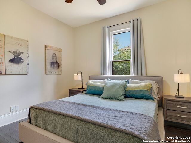 Image 23 of 35 For 115 Courtland Place E