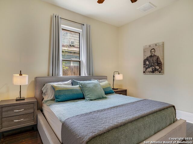 Image 24 of 35 For 115 Courtland Place E