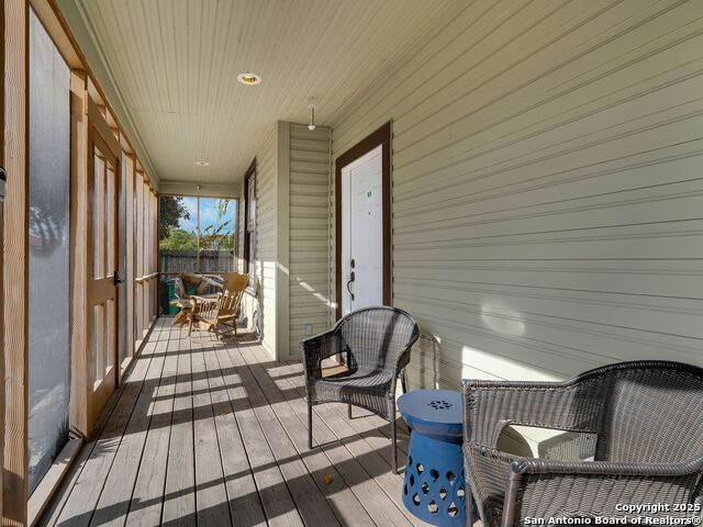 Image 6 of 35 For 115 Courtland Place E