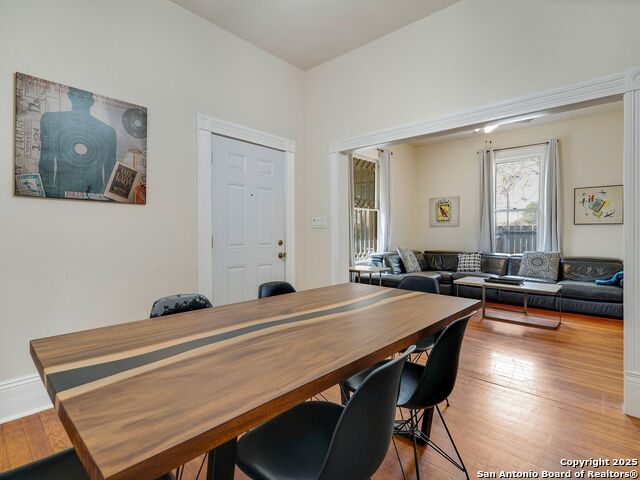 Image 8 of 35 For 115 Courtland Place E