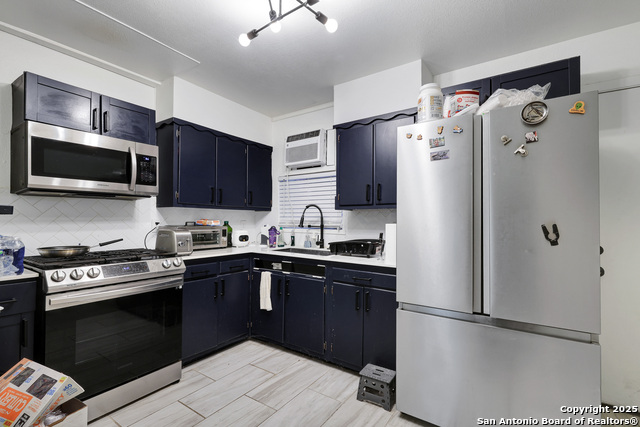 Image 8 of 30 For 501 Westwood