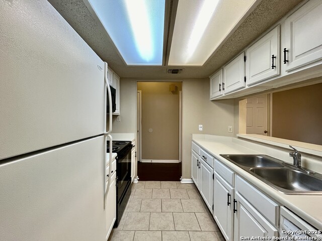 Image 10 of 36 For 4839 Brandeis St  121
