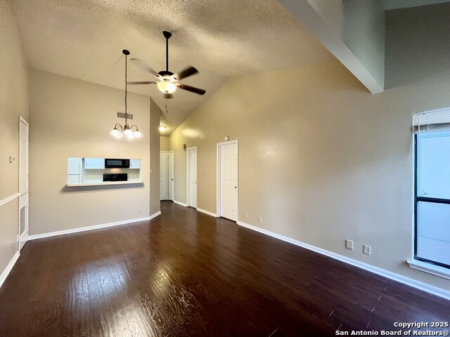 Image 16 of 36 For 4839 Brandeis St  121