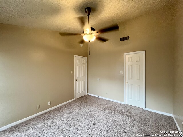 Image 19 of 36 For 4839 Brandeis St  121