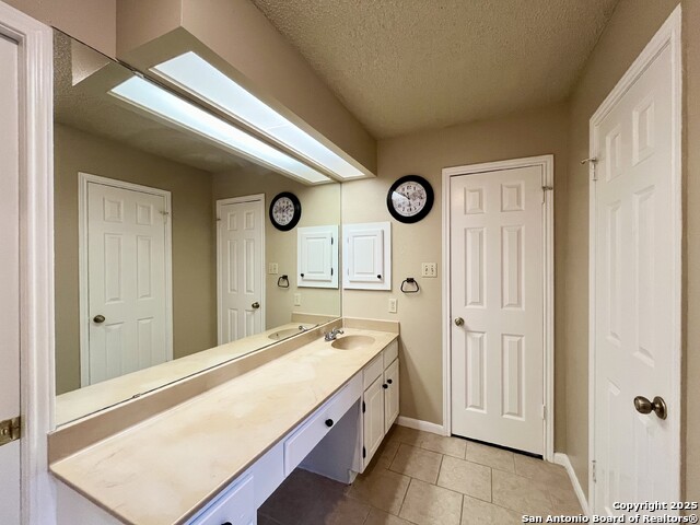 Image 20 of 36 For 4839 Brandeis St  121