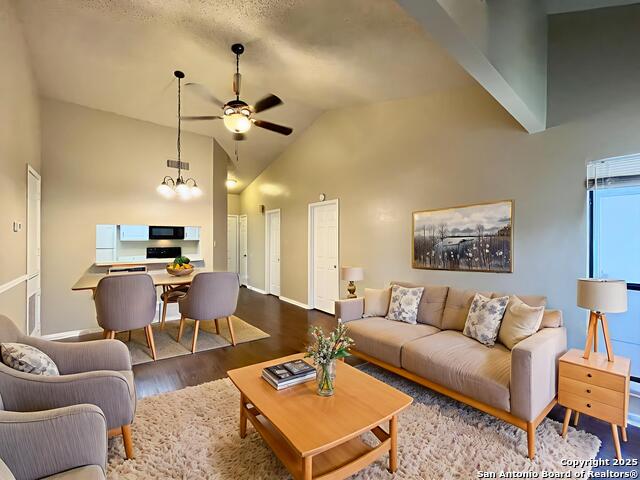 Image 3 of 36 For 4839 Brandeis St  121