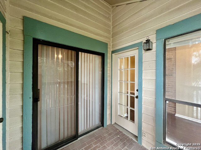 Image 32 of 36 For 4839 Brandeis St  121