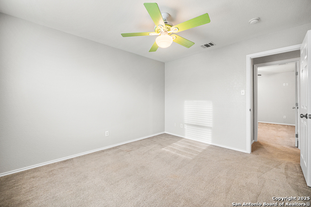Listing photo id 25 for 8815 Mission Mdw