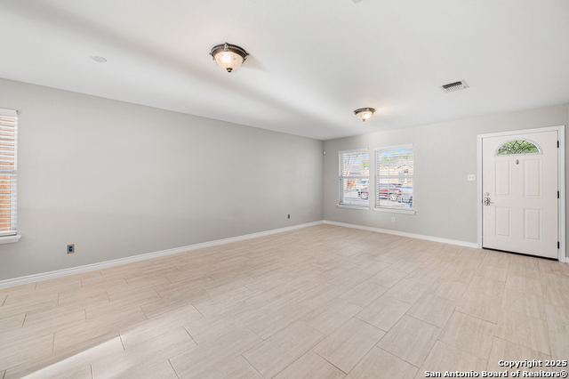 Listing photo id 1 for 8815 Mission Mdw