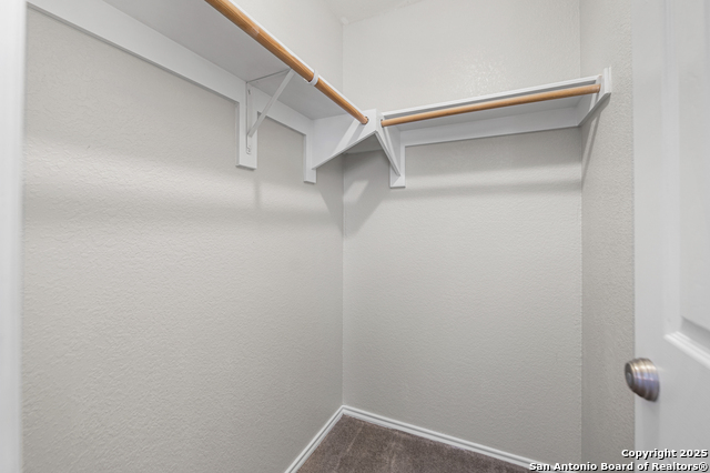 Listing photo id 28 for 8815 Mission Mdw