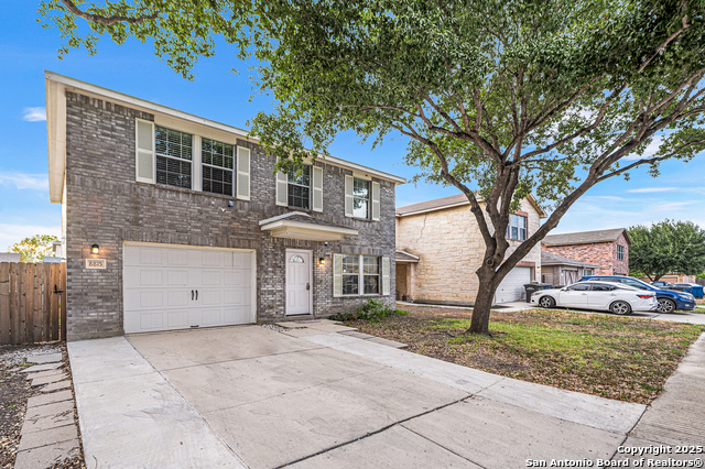 Listing photo id 38 for 8815 Mission Mdw
