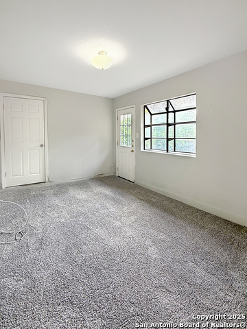 Image 16 of 27 For 310 Radiance Dr