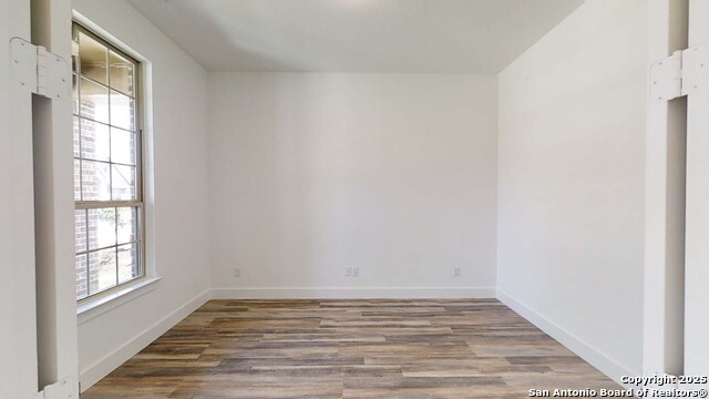 Listing photo id 13 for 152 Lacey Oak