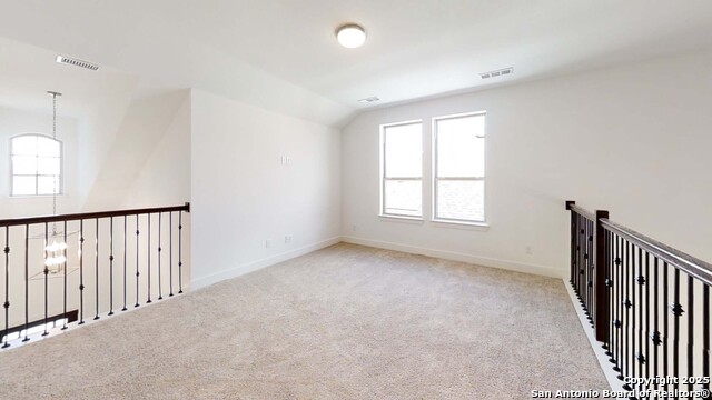 Listing photo id 15 for 152 Lacey Oak