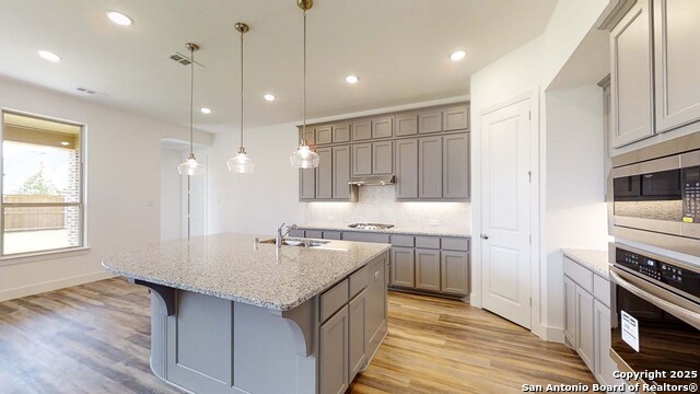 Listing photo id 1 for 152 Lacey Oak