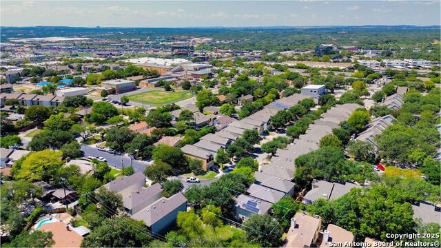 Listing photo id 22 for 13137 Brook Arbor