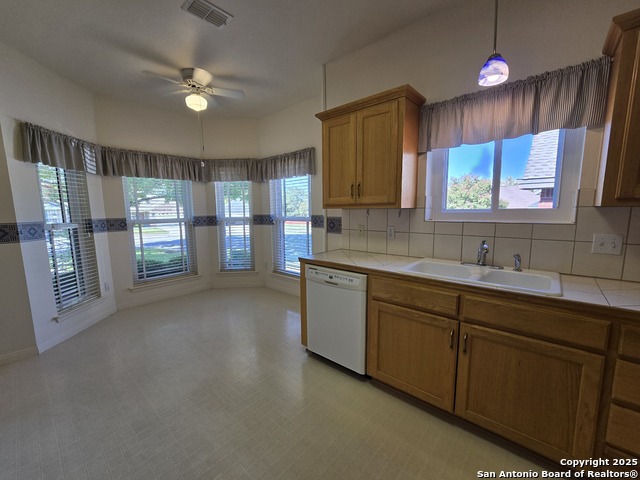 Image 11 of 19 For 1651 Lantana Circle