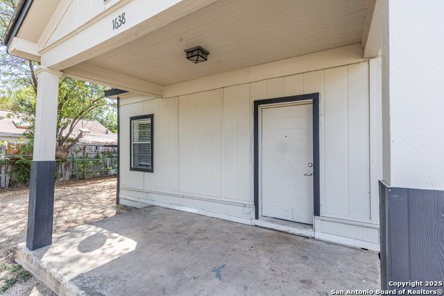 Image 5 of 29 For 1638 Mayfield