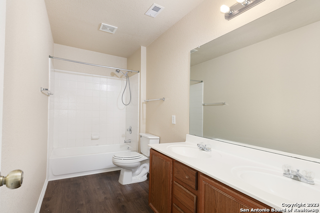 Image 27 of 36 For 12918 Thomas Sumter St