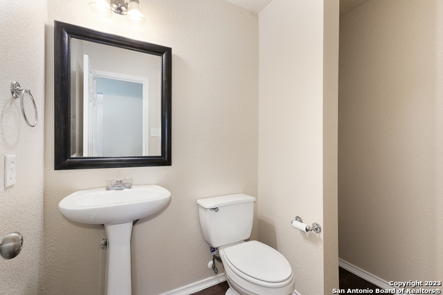 Image 32 of 36 For 12918 Thomas Sumter St