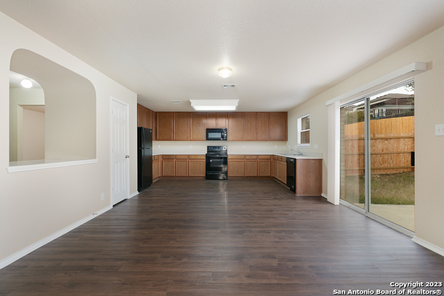 Image 9 of 36 For 12918 Thomas Sumter St