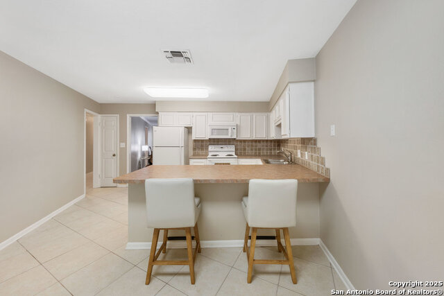 Image 14 of 27 For 201 Ellwood St  111