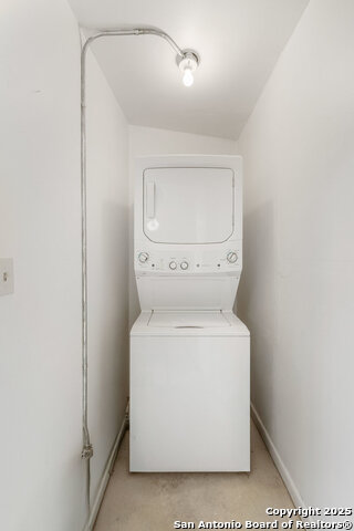 Image 32 of 40 For 201 Ellwood St  111