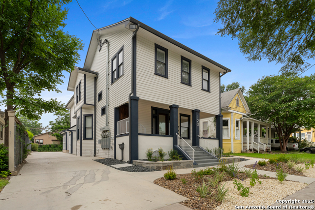 Image 2 of 46 For 120 Magnolia Ave E
