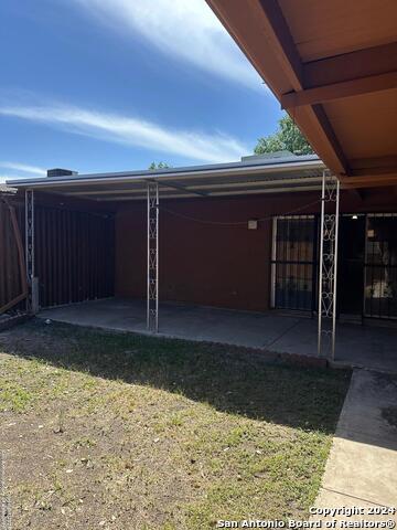 Image 14 of 15 For 6550 Fairdale Dr