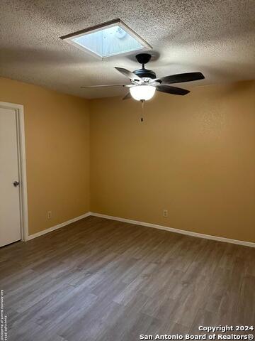 Image 4 of 15 For 6550 Fairdale Dr