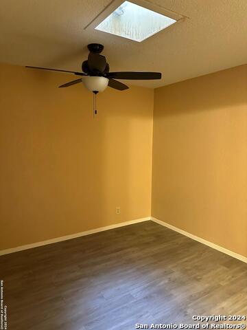 Image 5 of 15 For 6550 Fairdale Dr