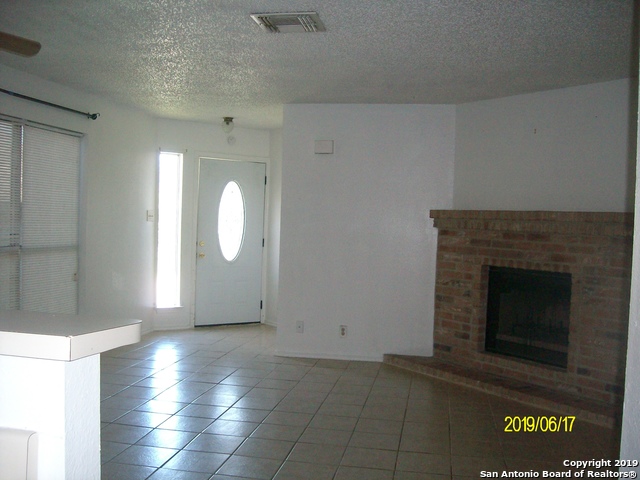 Image 3 of 11 For 8451 Cranberry Hill 2