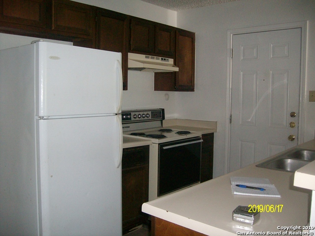 Image 7 of 11 For 8451 Cranberry Hill 2