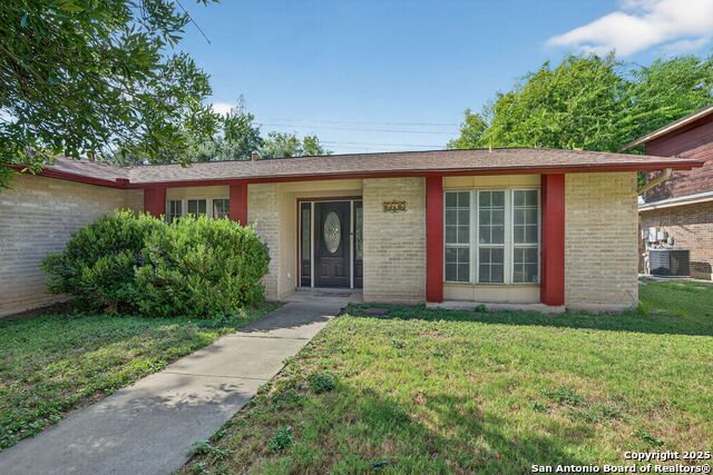 6606 Courtyard