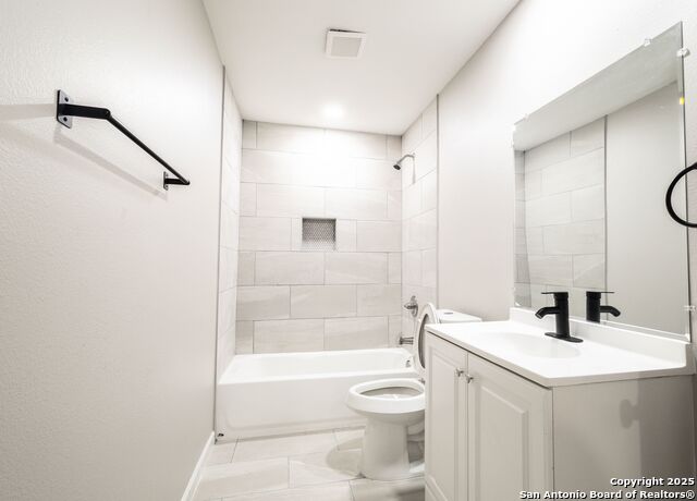 Image 11 of 25 For 908 Plum